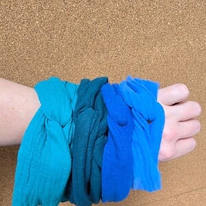 Haarband mousseline met draad | teal | kobalt | handgemaakt | vormbaar | meerdere draagwijzen