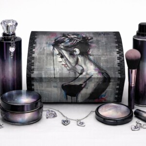 Handgedecoreerde bamboe sieradendoos ‘Reflections in Silence’