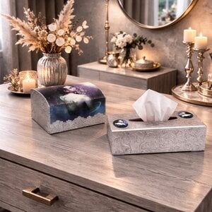 Handgedecoreerde bamboe tissue box ‘The Colour Purple’