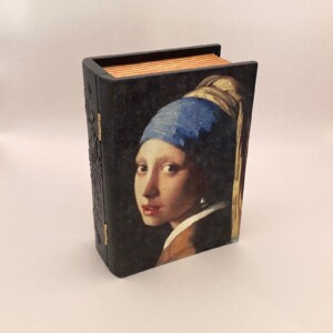 Handgedecoreerde houten sieradendoos in boekvorm “Het Meisje Met De Parel”
