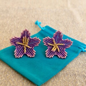 Handgemaakte bloemen oorbellen van Miyuki Rocailles – cute en kleurrijk