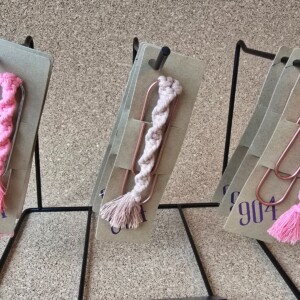 Macramé boekenlegger handgemaakt | kleurrijke bladwijzer | cadeau voor lezers