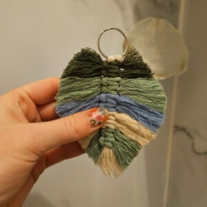 Macrame blad sleutelhanger
