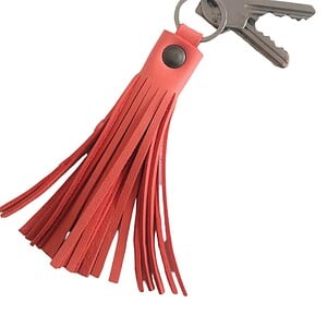 Rode sleutelhanger met franjes, keyring