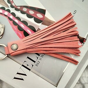 Rode sleutelhanger met franjes, keyring
