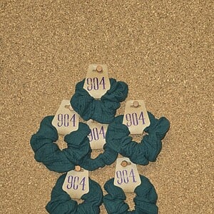 Scrunchie van double gauze | groen | lime groen / mint | handgemaakt | meerdere kleuren | Atelier 904