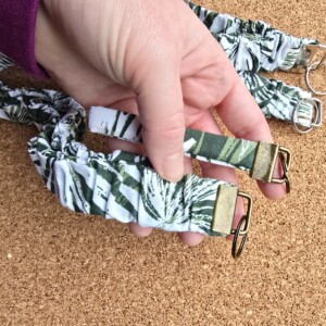 Sleutelhanger | polssleutelhanger | handgemaakt | print | groen, wit | Atelier 904