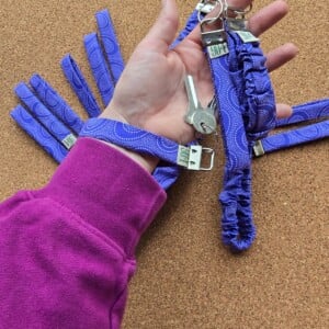 Sleutelhanger | polssleutelhanger | paars | handgemaakt | Atelier 904