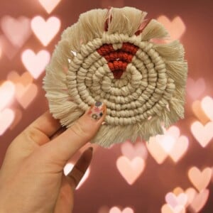 Valentine macrame onderzetter