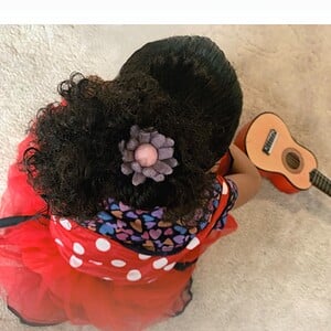 Vivy [haarelastiek bloem van wol]