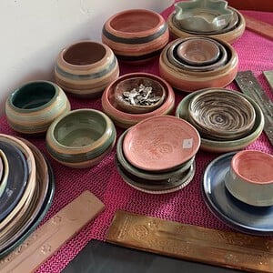 Diverse handgemaakt keramiek