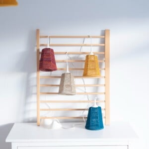 gebreide hanglamp, Lace lampenkap met fitting en pendelsnoer, sfeerlamp met snoer, kanten hanglampje, lamp met gaten, meedere kleuren lampen