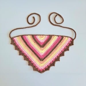Gehaakte bandana | Perzikoranje, pastel geel, lichtroze, knalroze en lichtbruin
