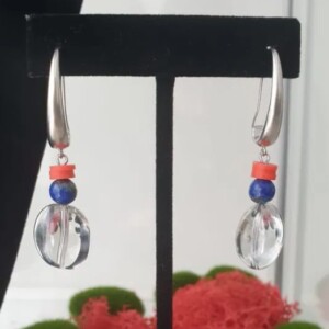 Glas en lapis lazuli oorbellen