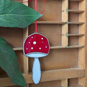 Glashanger paddenstoel rood met witte stip
