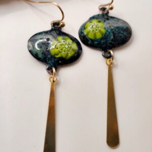 Groene emaille oorbellen met murano glas ❤️