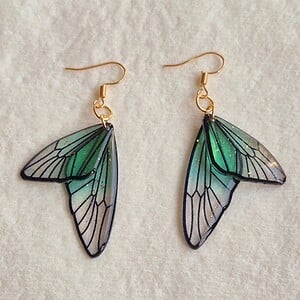 Groene resin oorbellen