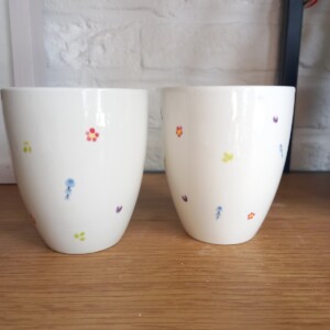 Handbeschilderde keramieken stapelmokken