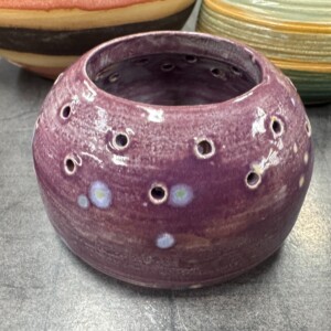 Handgemaakte keramiek potjes geluk met liefde gemaakt.