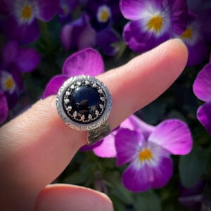 Handgemaakte zilveren ring met zwarte onyx â one of a kind statement ring â maat 19,5