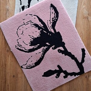 Handgetuft vloerkleed 60x75 cm – Magnolia bloem, lichtroze, 100% wol
