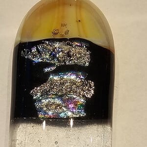 Hanger (glasfusing) met Dichroic glas zilver.