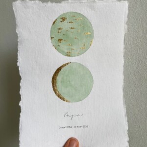 Herinneringsportret met maan van gouden bladmetaal en aquarelverf - A4 of A5 handgeschept papier