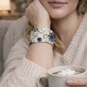 Ijsbloemen & Winter, peyote armband met winterster design