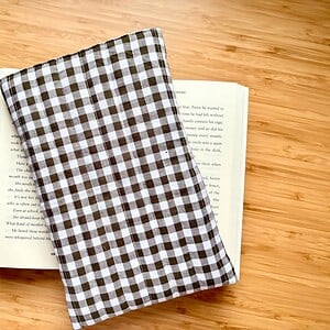 Khaki Green Gingham Quilted Book Sleeve | for paper back books up to 400pages
