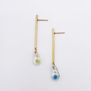 Lange Moderne Oorbellen Met Hangers Gevuld met Echte Bloemen uit Luxembourg (Forgotten Gardens)