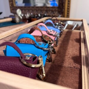 Leren bag charm - sleutelhanger camel