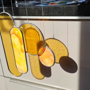 Modern Glas in lood object. Yellow/Orange. Uniek.