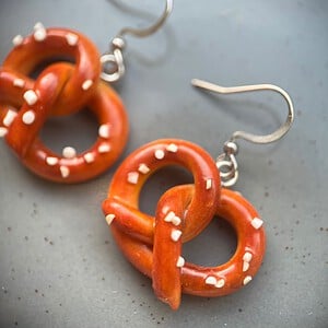 Pretzel oorbellen