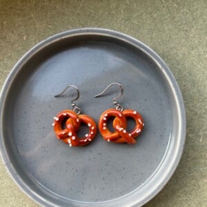 Pretzel oorbellen