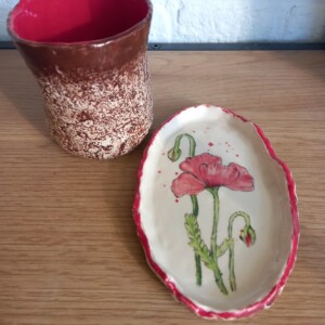 Set keramieken koffie/thee mok en schotel klaproos