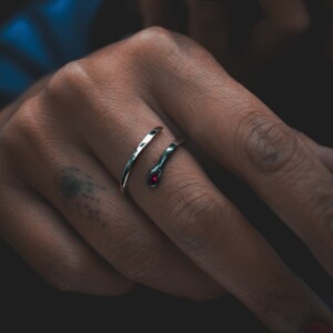 Zilveren open ring - Lucifer