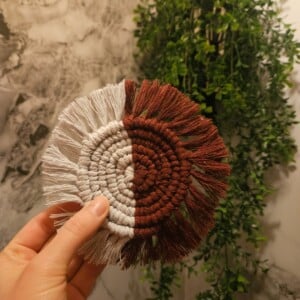 2 kleuren macrame onderzetter