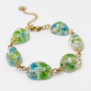 Armband met Steenvormige Hangers Gevuld met Echt Gipskruid uit Luxemburg (Forgotten Gardens)