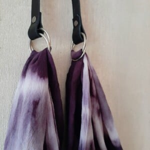 furoshiki knooptas, geknoopt van een vierkante doek, inclusief leren draagband.