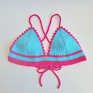 Gehaakt topje | Turquoise en knalroze