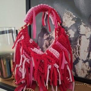 Gehaakte crossbody tas | Rood en roze