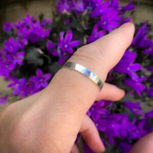 Gehamerde zilveren ring 3mm – 925 sterling zilver – nikkelvrij & op maat gemaakt