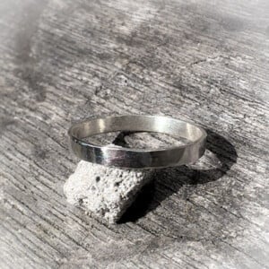 Gehamerde zilveren ring 3mm – 925 sterling zilver – nikkelvrij & op maat gemaakt