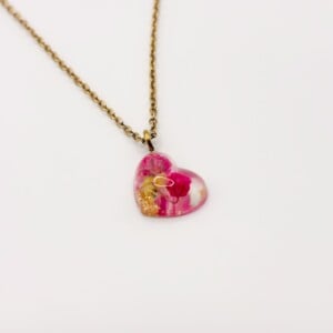 Hartvormige Hanger Ketting met Echte Bloemen uit Lugano (Strawberry Lemonade)