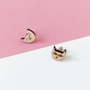 Houten oorbellen met kattenkopjes - happy and grumpy