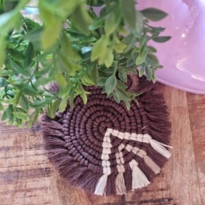 Macramé onderzetter bruin