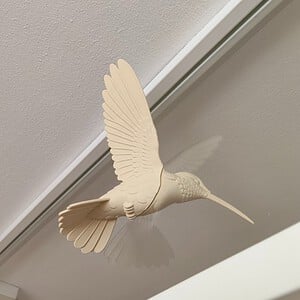 Magnetic hummingbird window art - Beige