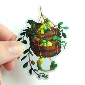 Plantendraak sticker holografisch 4.7x9 cm (1.85x3.45 inch)