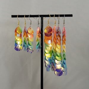 Schelp regenboog holografische oorbellen