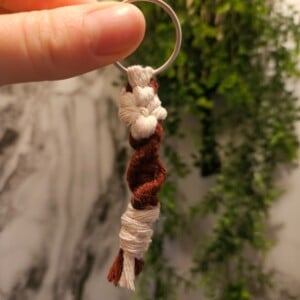 Sleutelhanger mini bloem rood